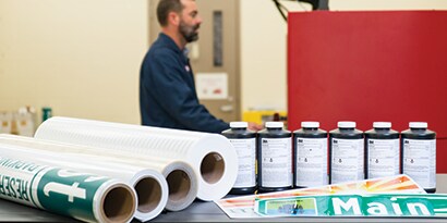 get high-quality traffic signs with 3M digital printing solutions
