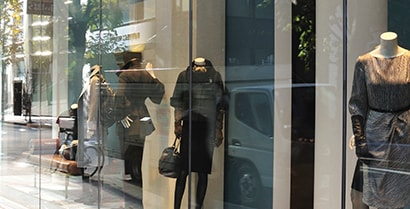3M™ window film helps improve security

