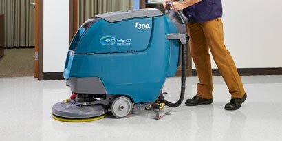 3m floor cleaning solution for shiny floor tiles
