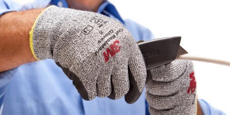 3M Work Gloves being worn by worker
