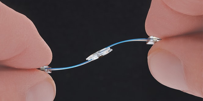 Close-up of the precision parallel ferrule alignment.
